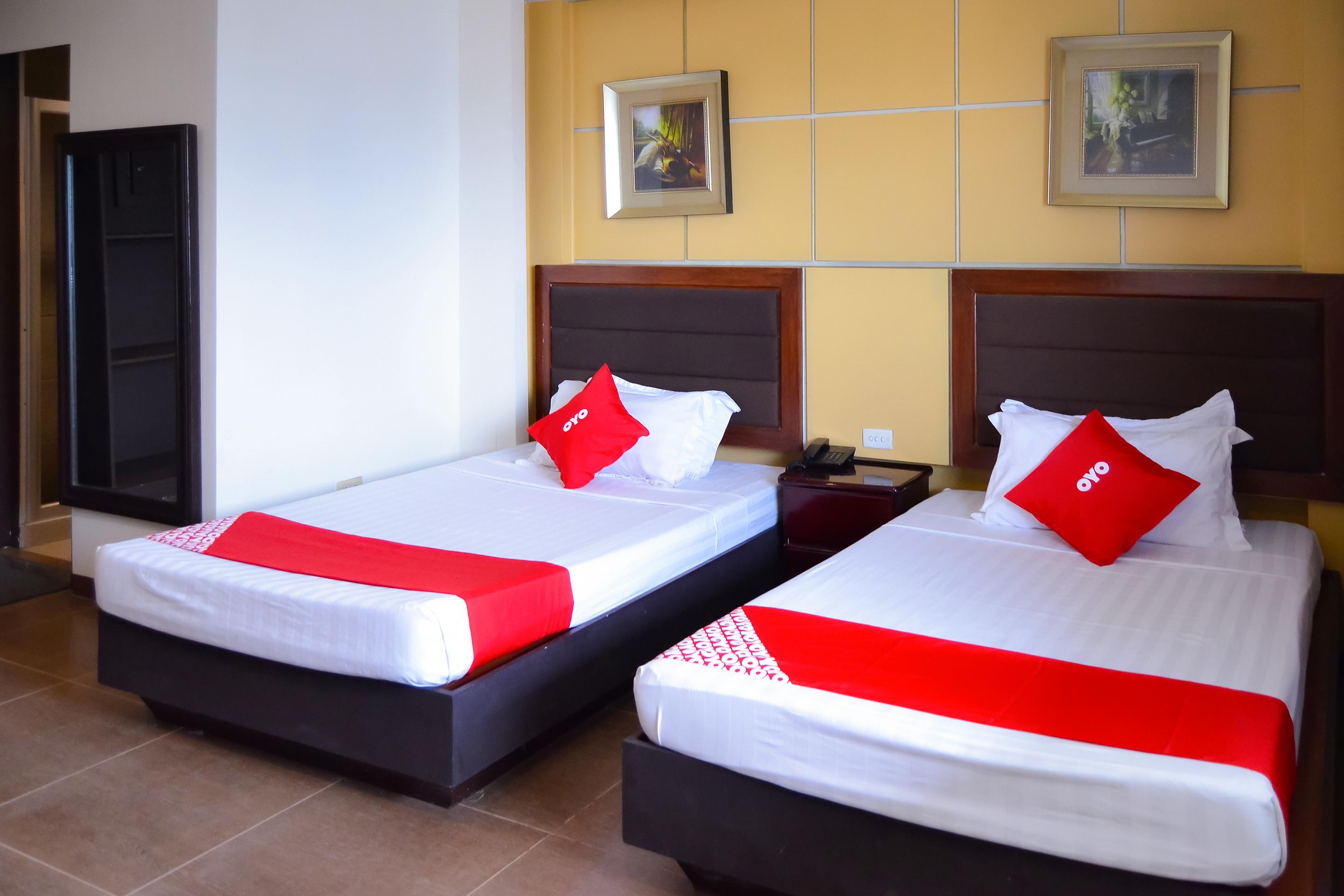 Hotel OYO 791 Bell Mansion Quezon City Esterno foto