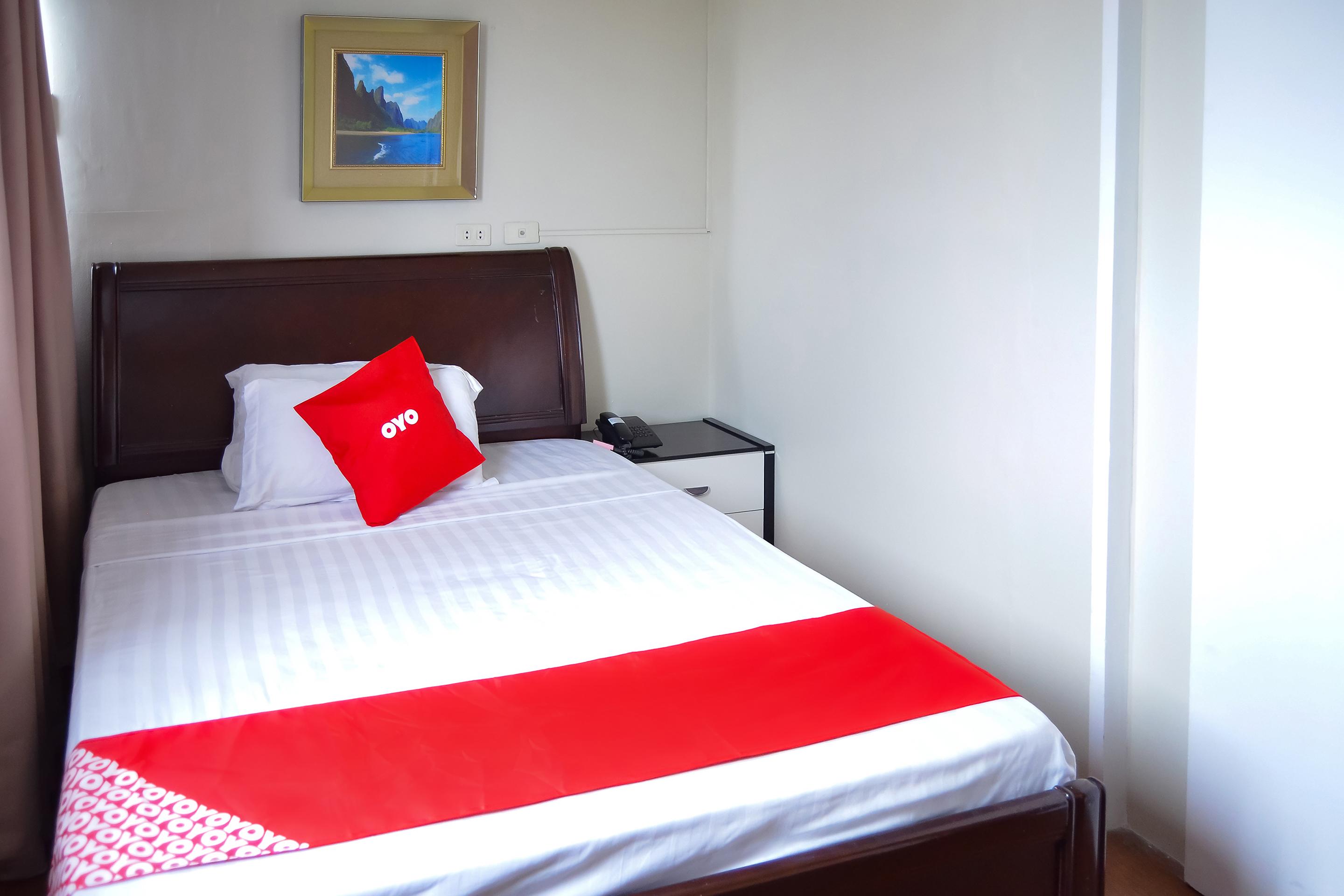Hotel OYO 791 Bell Mansion Quezon City Esterno foto