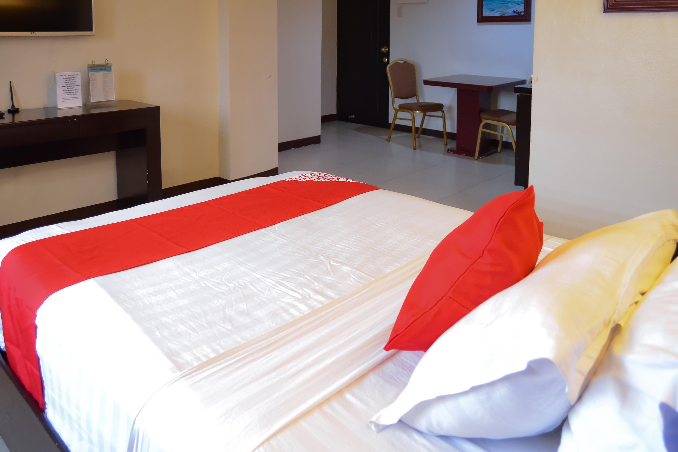 Hotel OYO 791 Bell Mansion Quezon City Esterno foto