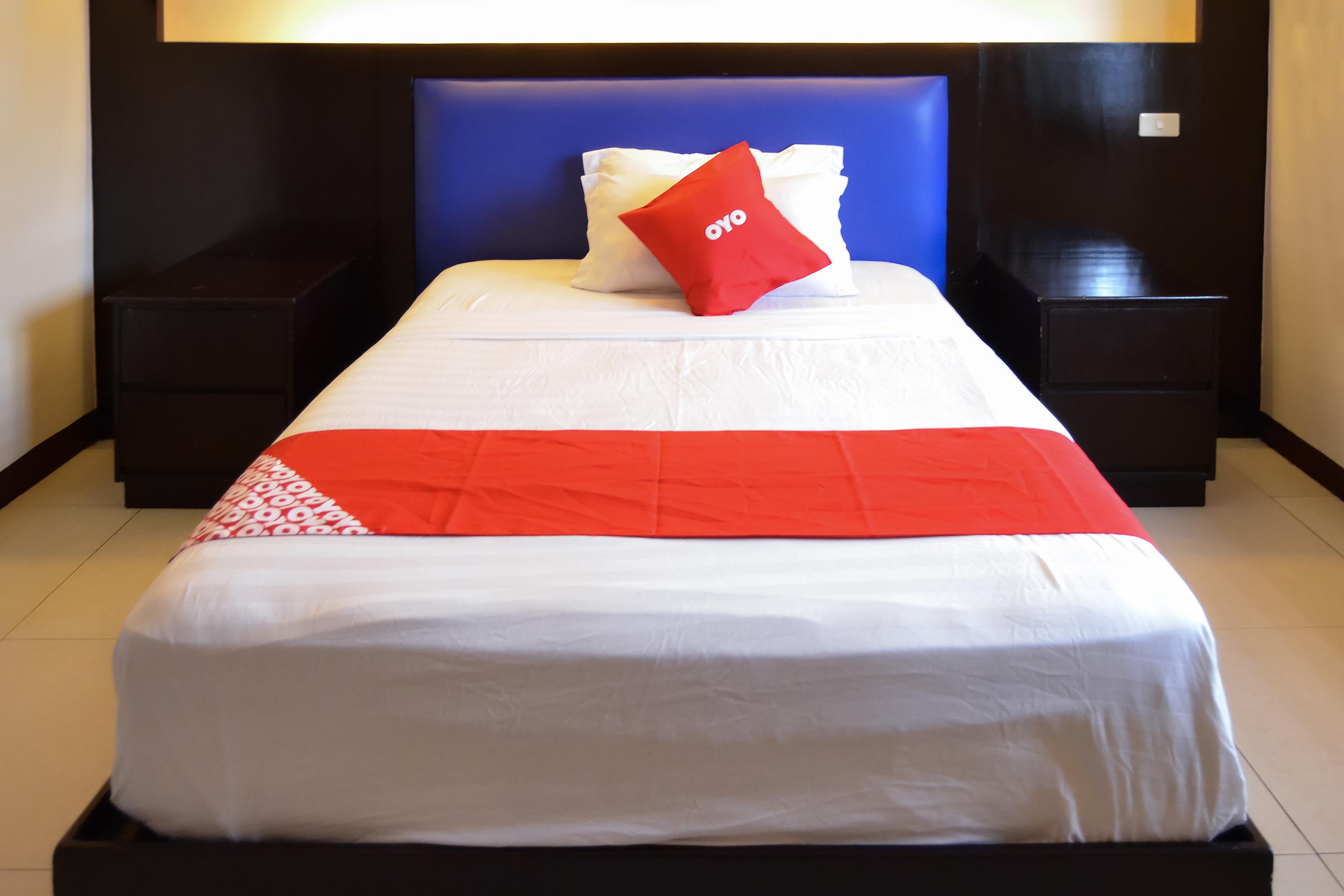 Hotel OYO 791 Bell Mansion Quezon City Esterno foto
