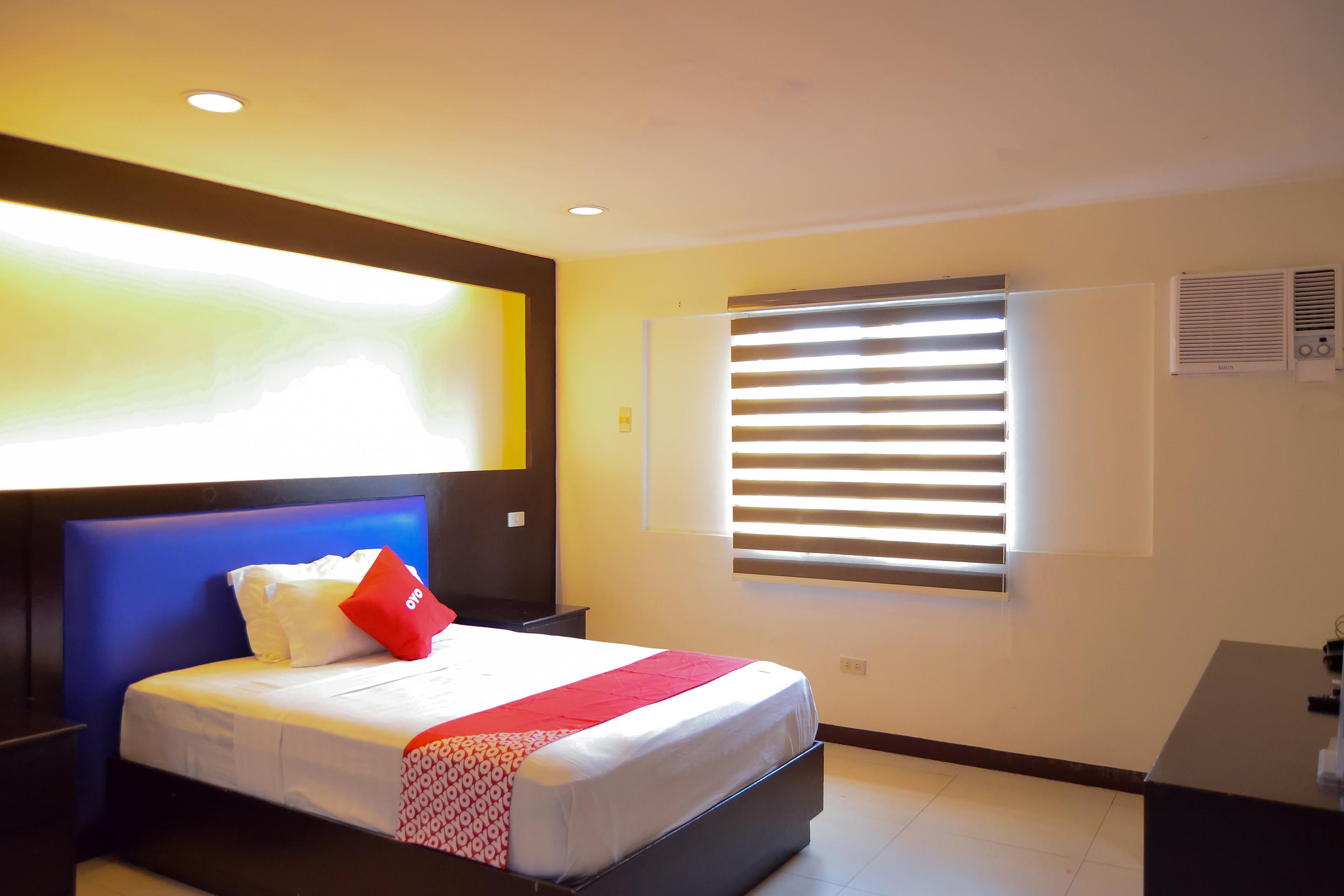 Hotel OYO 791 Bell Mansion Quezon City Esterno foto