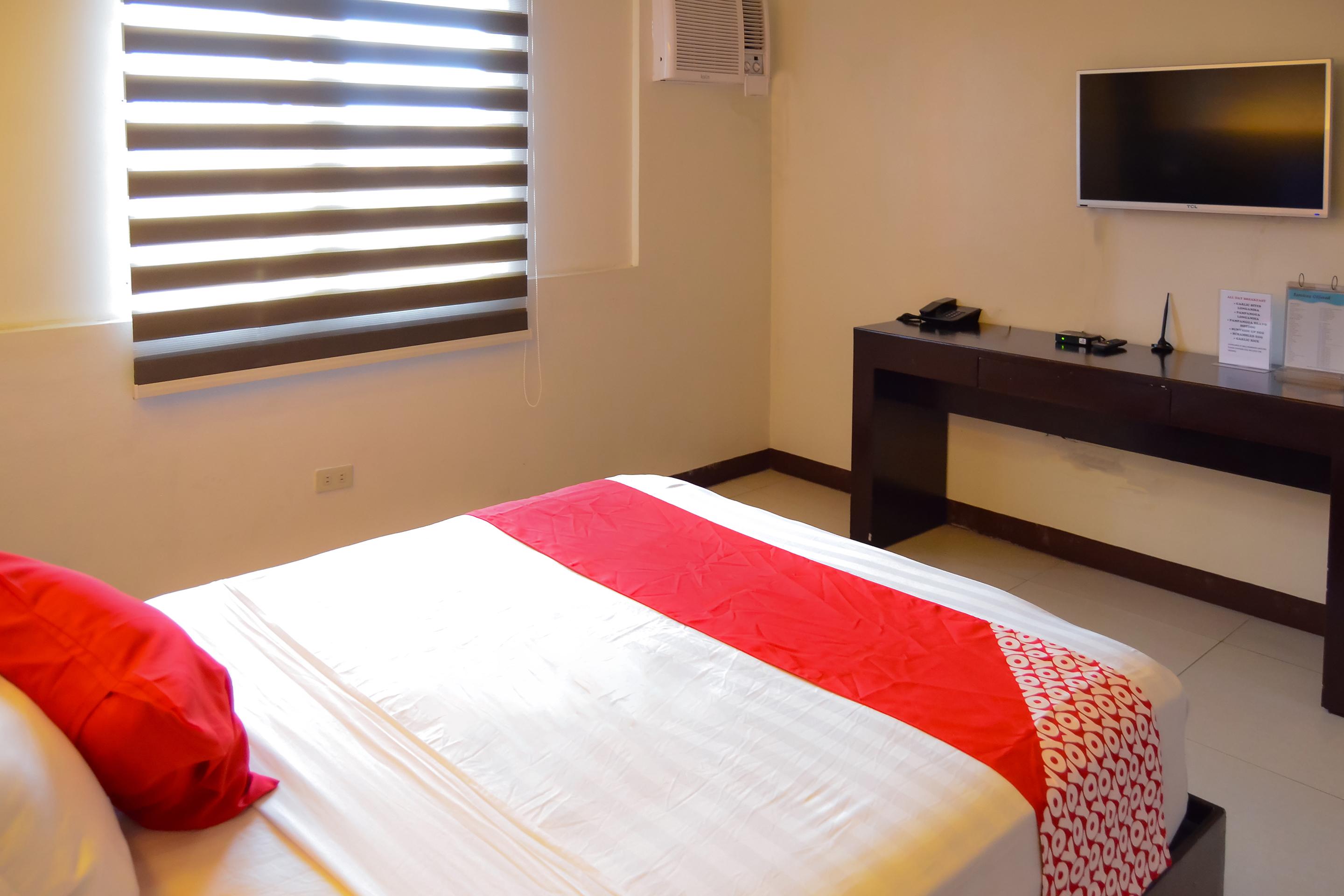 Hotel OYO 791 Bell Mansion Quezon City Esterno foto
