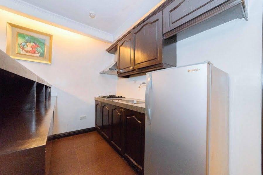 Hotel OYO 791 Bell Mansion Quezon City Esterno foto